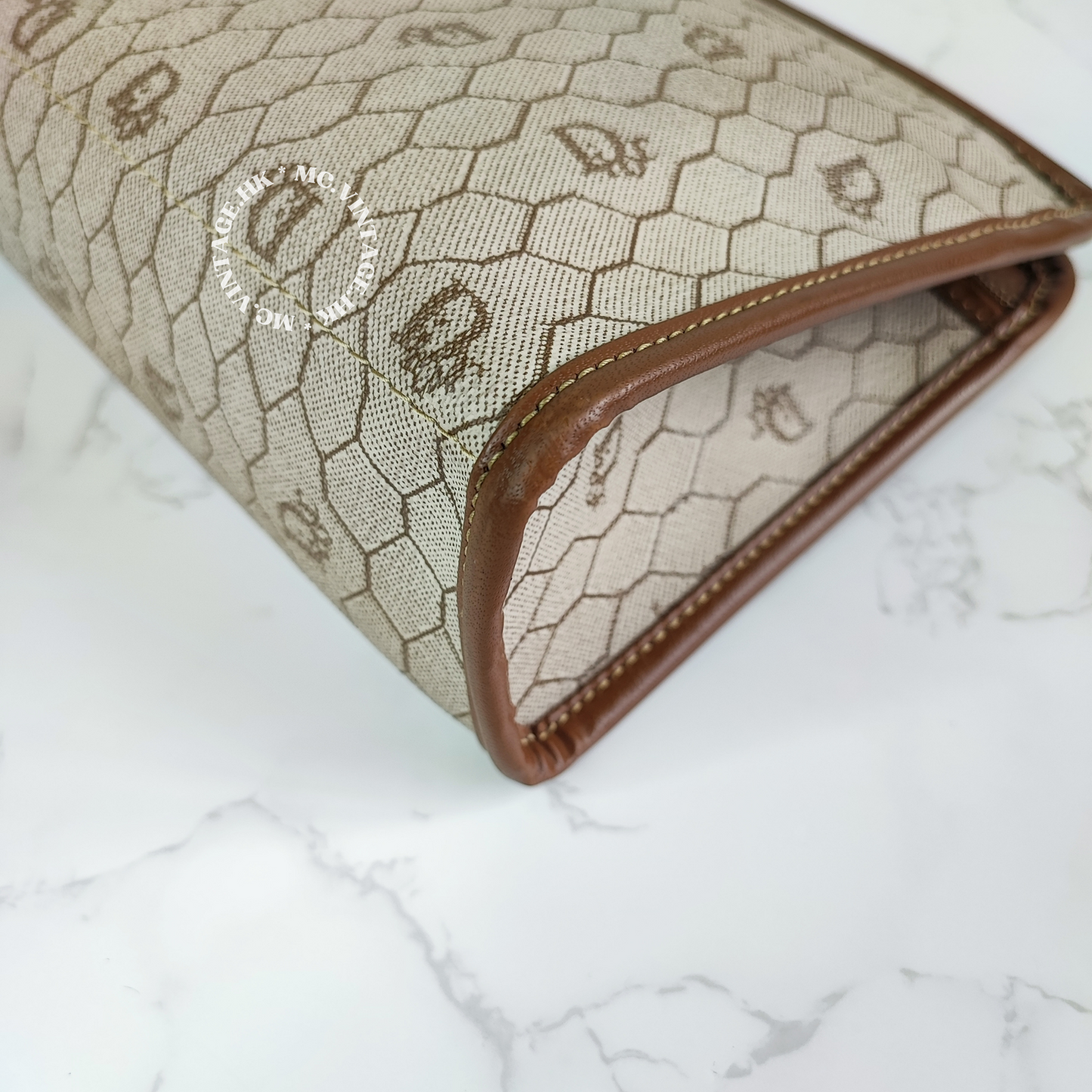 DIOR Honeycomb Clutch