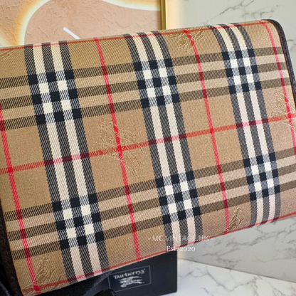 Burberrys Vintage Mini Pouch