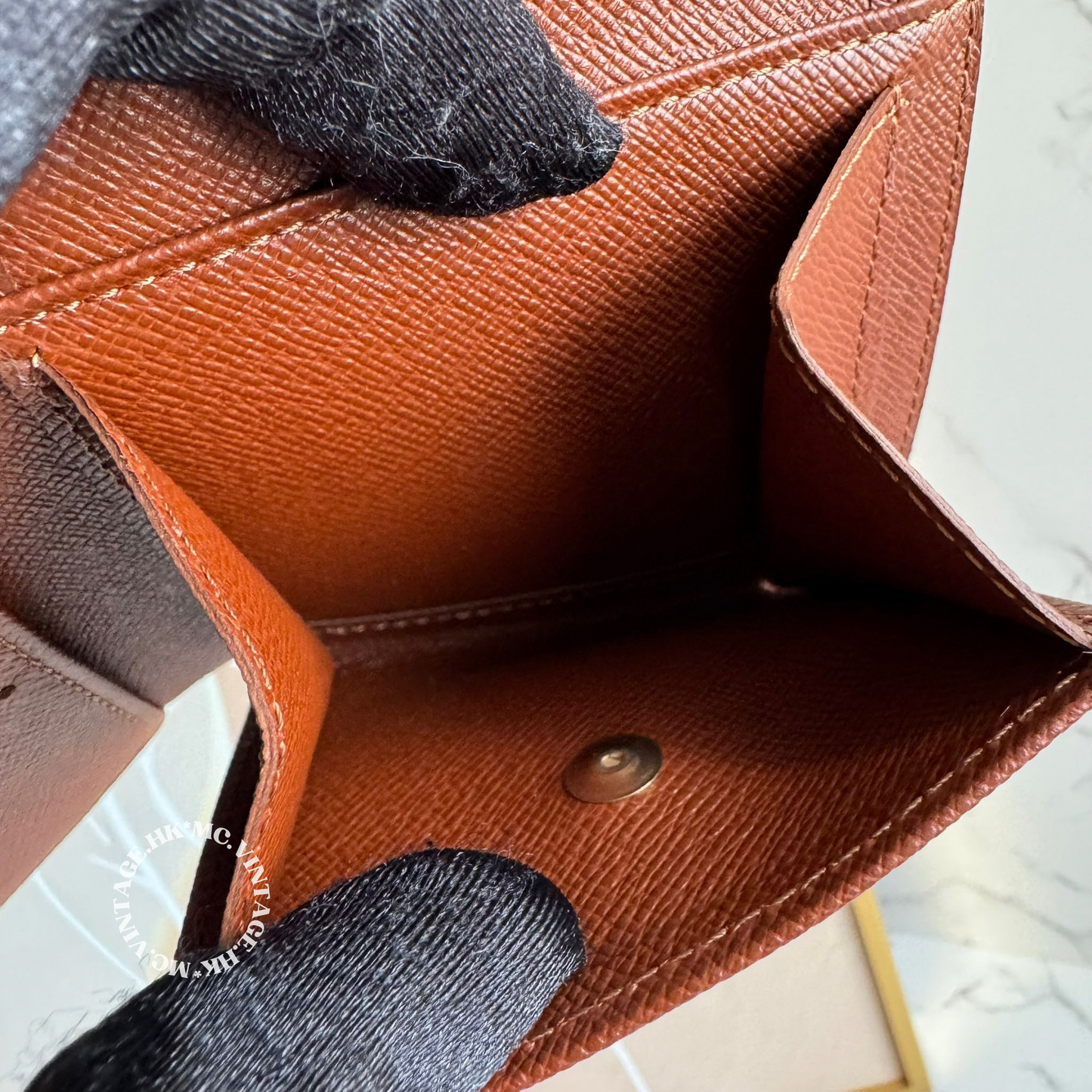 LV Monogram Wallet - LV10900