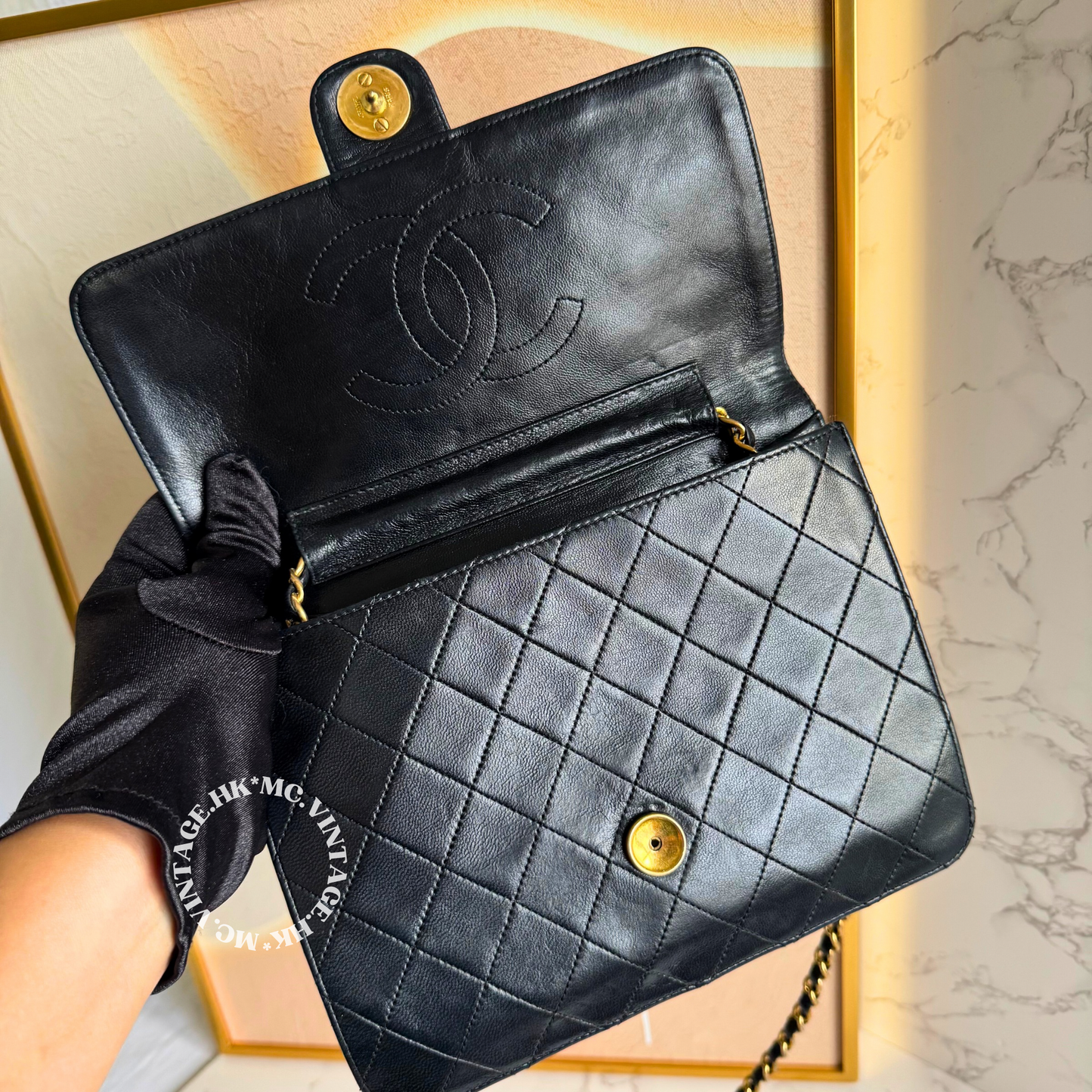CHANEL Vintage Push-Lock Bag