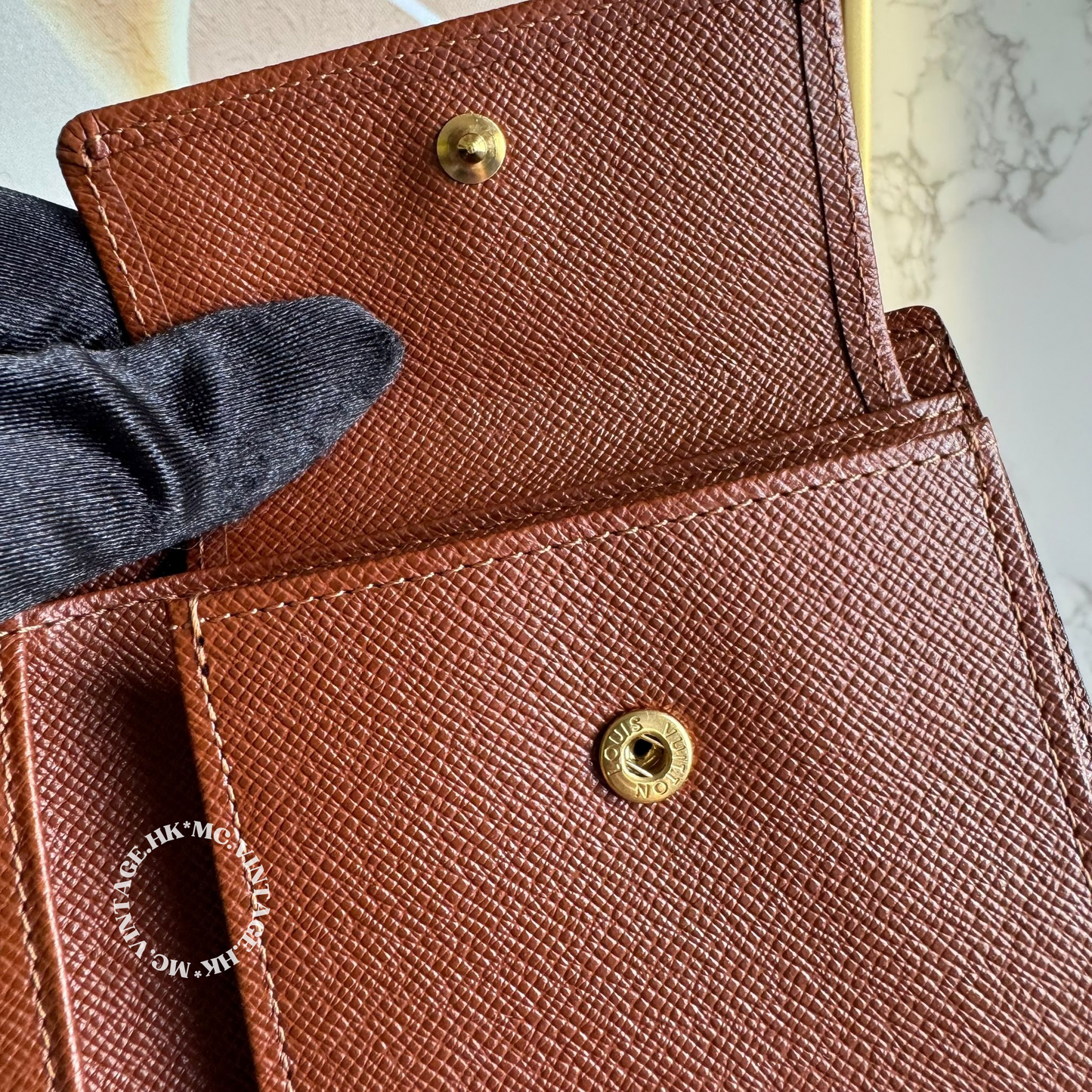 LV Monogram Wallet - LV10900