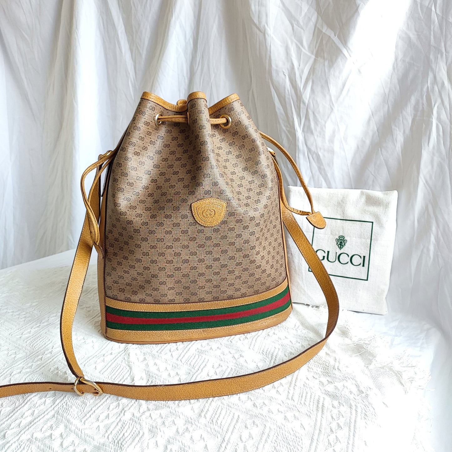 GUCCI Vintage Bucket Bag