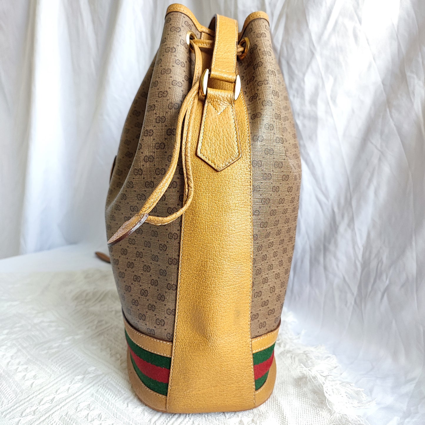 GUCCI Vintage Bucket Bag